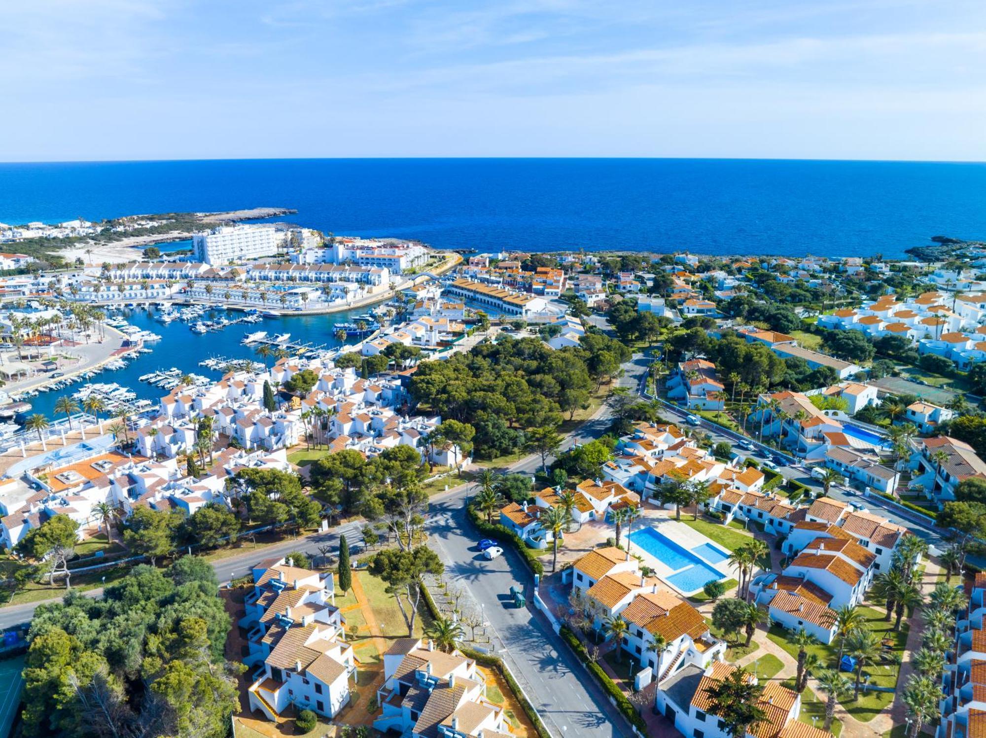 Vista Faro-Apartamento Con Balcon Que Mira Al Mar Cala en Bosc Exterior photo